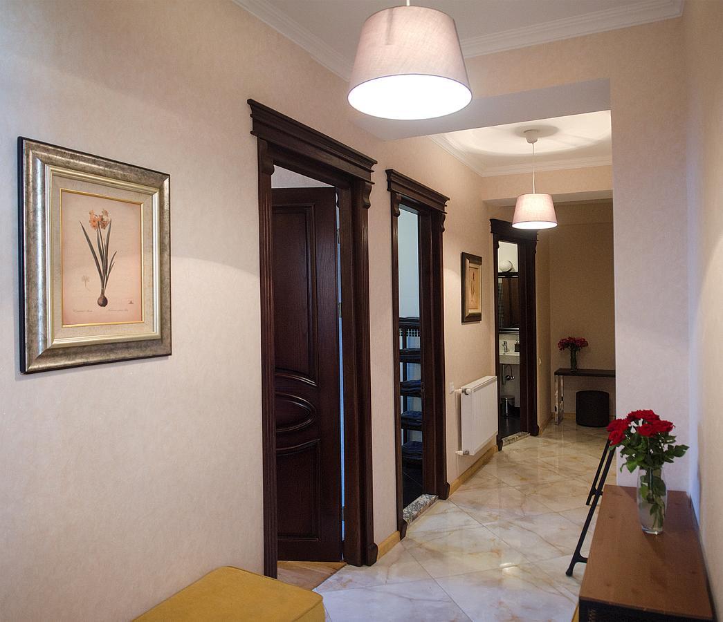 Tiflislux Apartment - Old City Philarmonic Zewnętrze zdjęcie