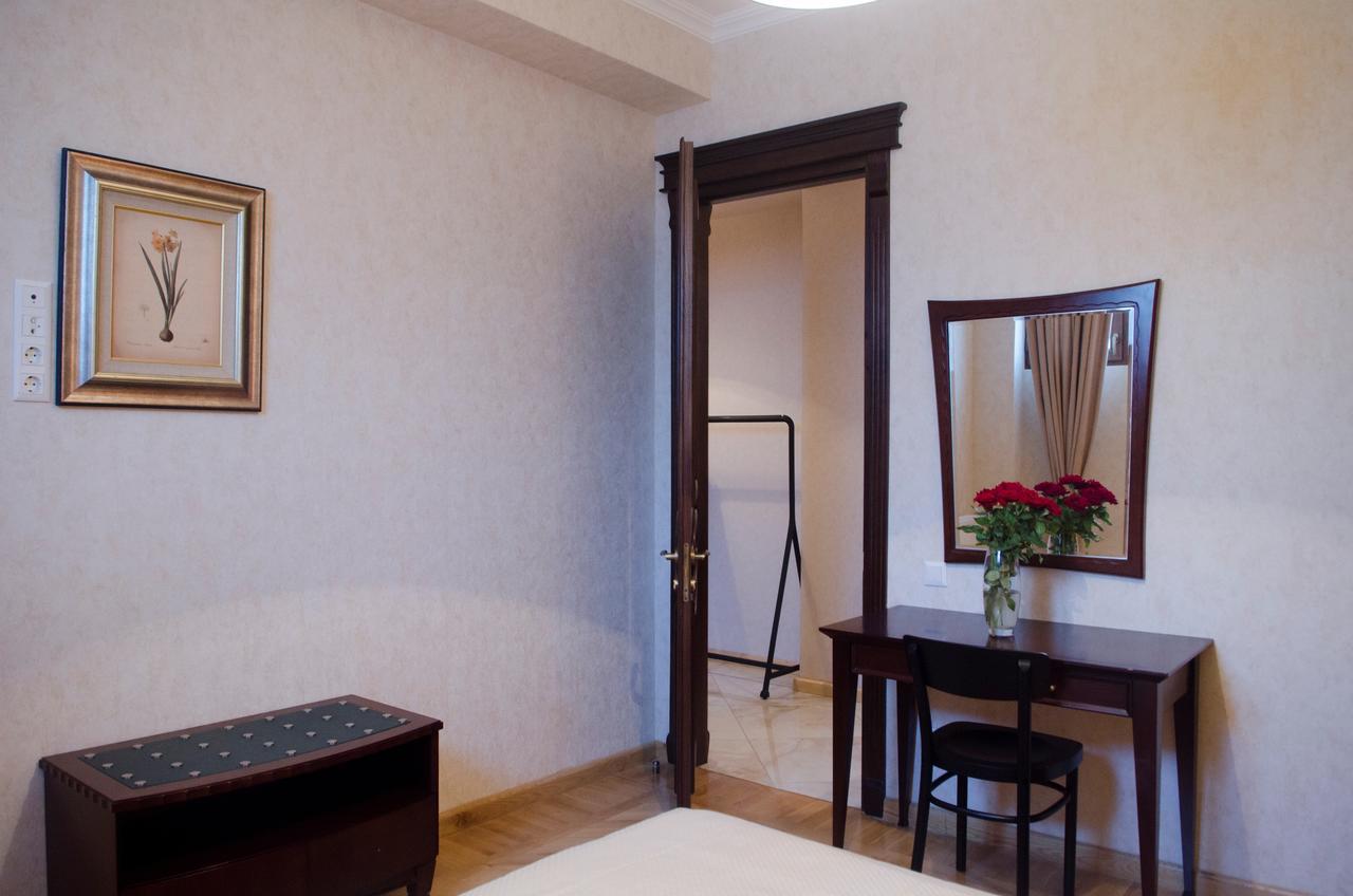 Tiflislux Apartment - Old City Philarmonic Zewnętrze zdjęcie